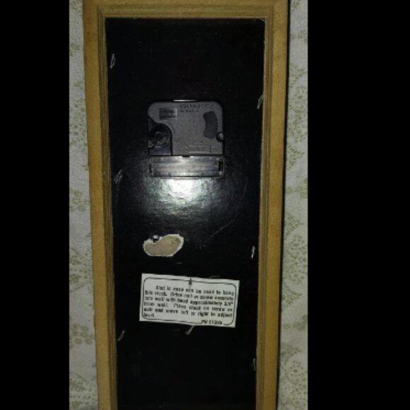 Vintage Ingraham Quartz Wall Clock - USA Made - Framed Wooden Box Not Working. - Picture 5 of 5